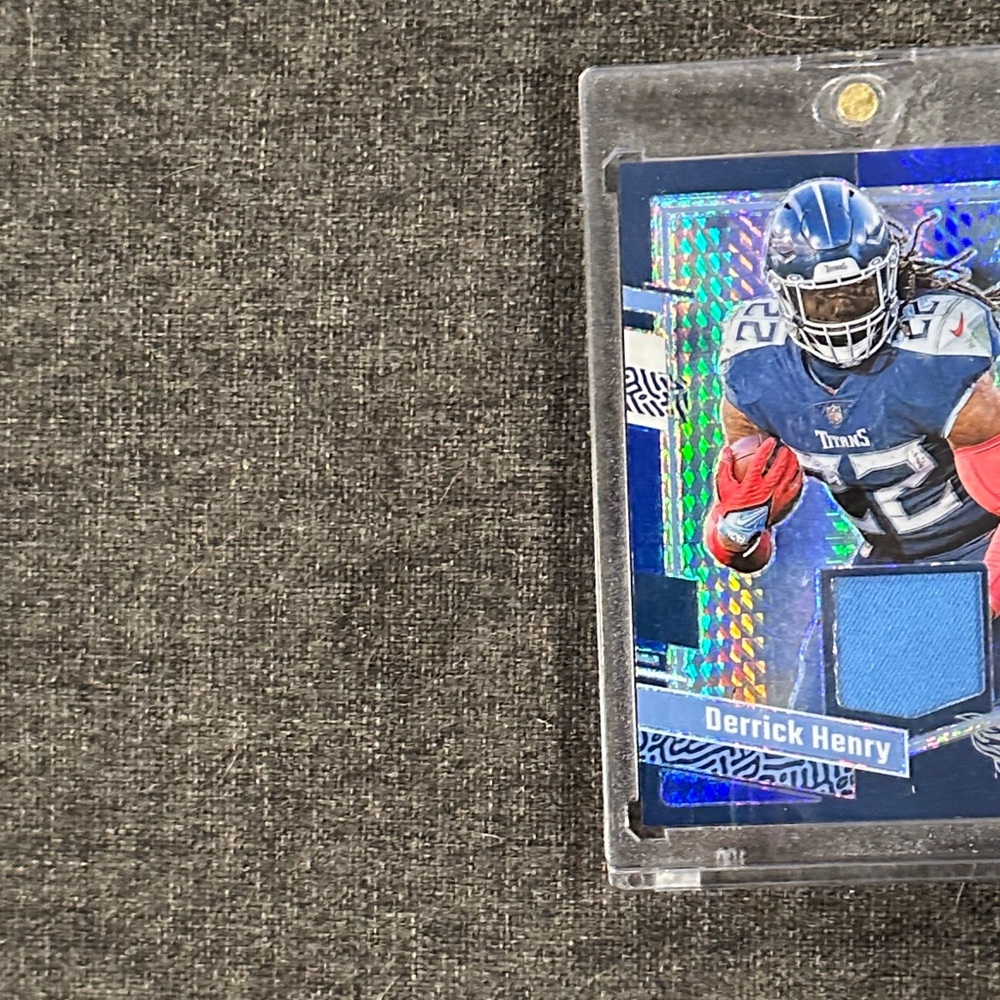 Derrick Henry Patch Prizm - Picture 4 of 6
